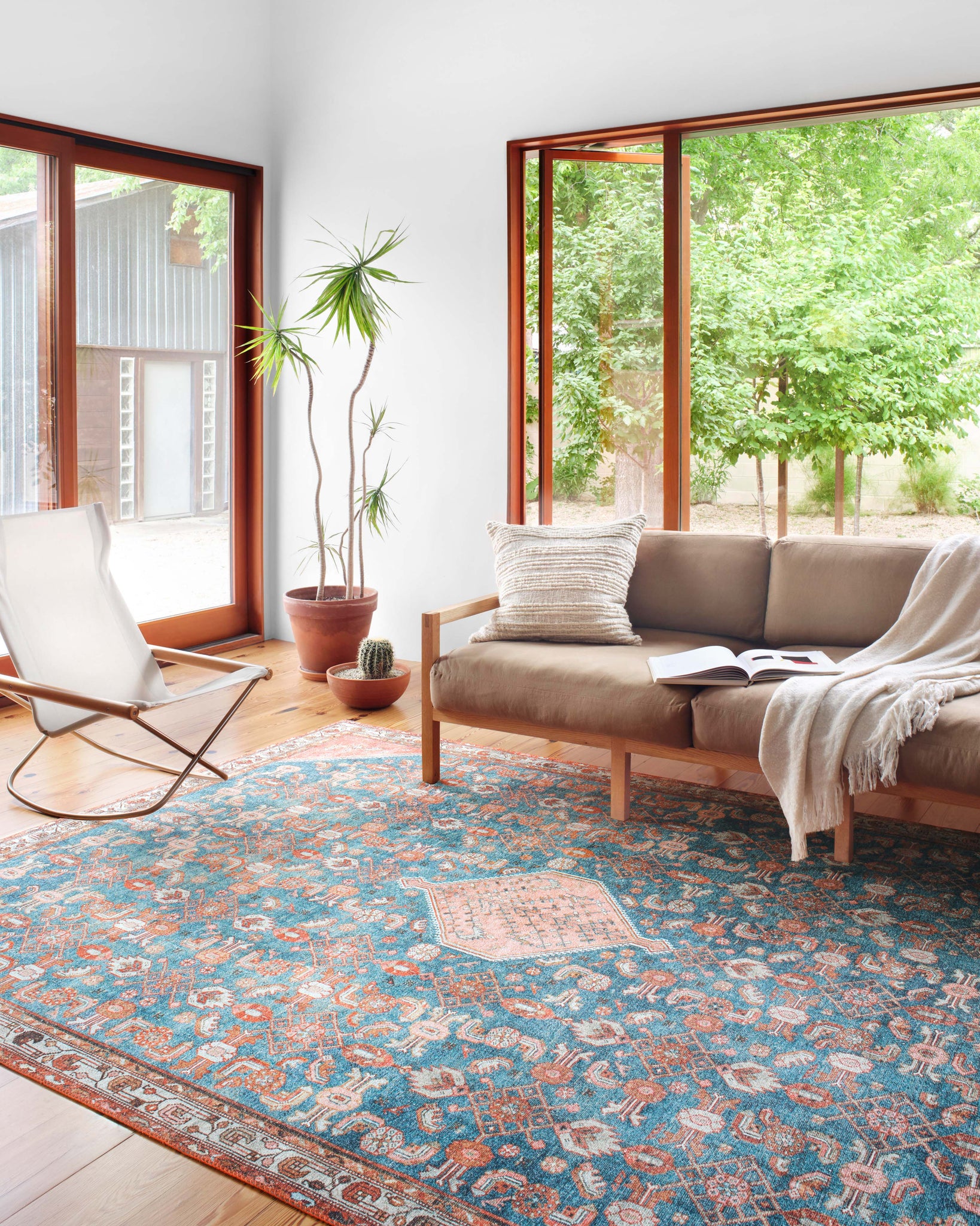 side view of Layla Marine / Clay luxury Rug
