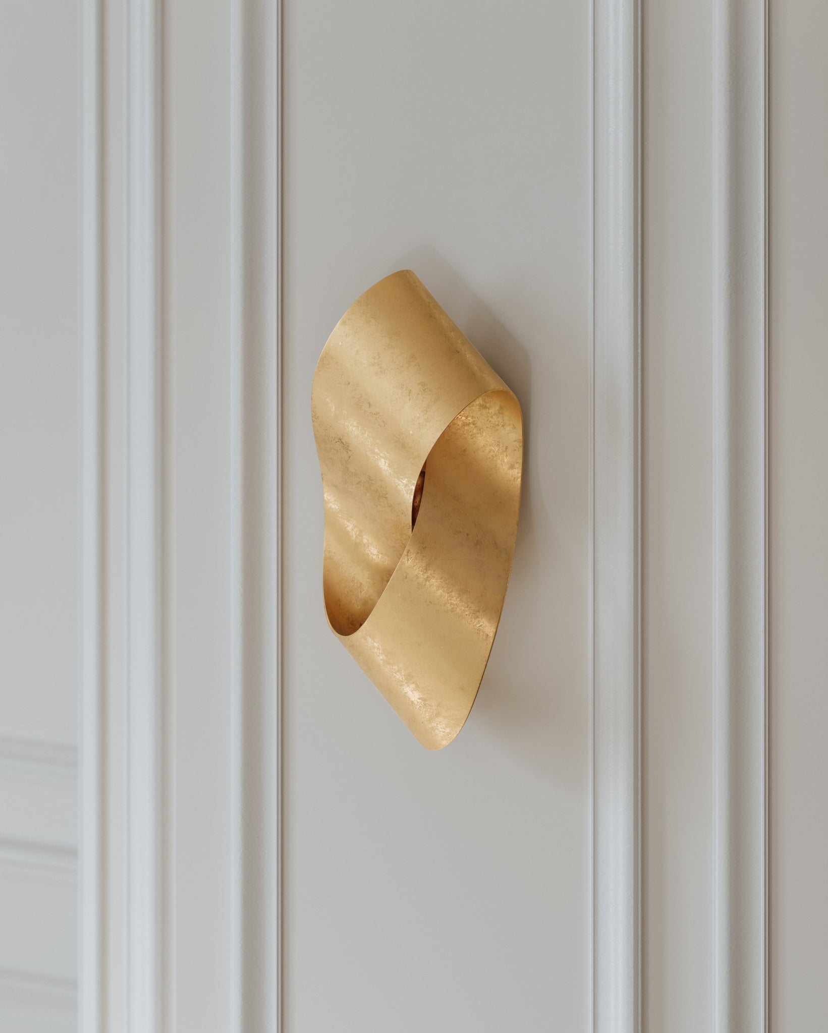 Lazlo Wall Sconce - Lifestyle [327-01-VGL]