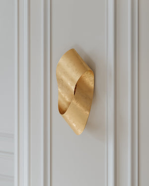Lazlo Wall Sconce - Lifestyle [327-01-VGL]