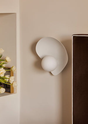 Leni Wall Sconce - Lifestyle [H697101-TWH]