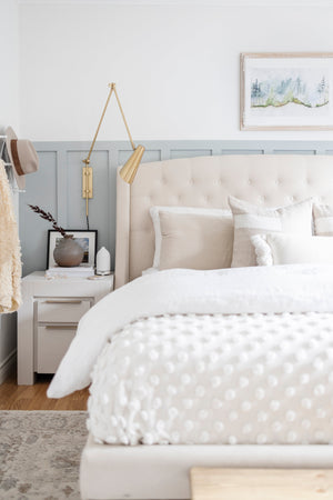 Lorne Plug-In Sconce - Lifestyle [4121-AGB]