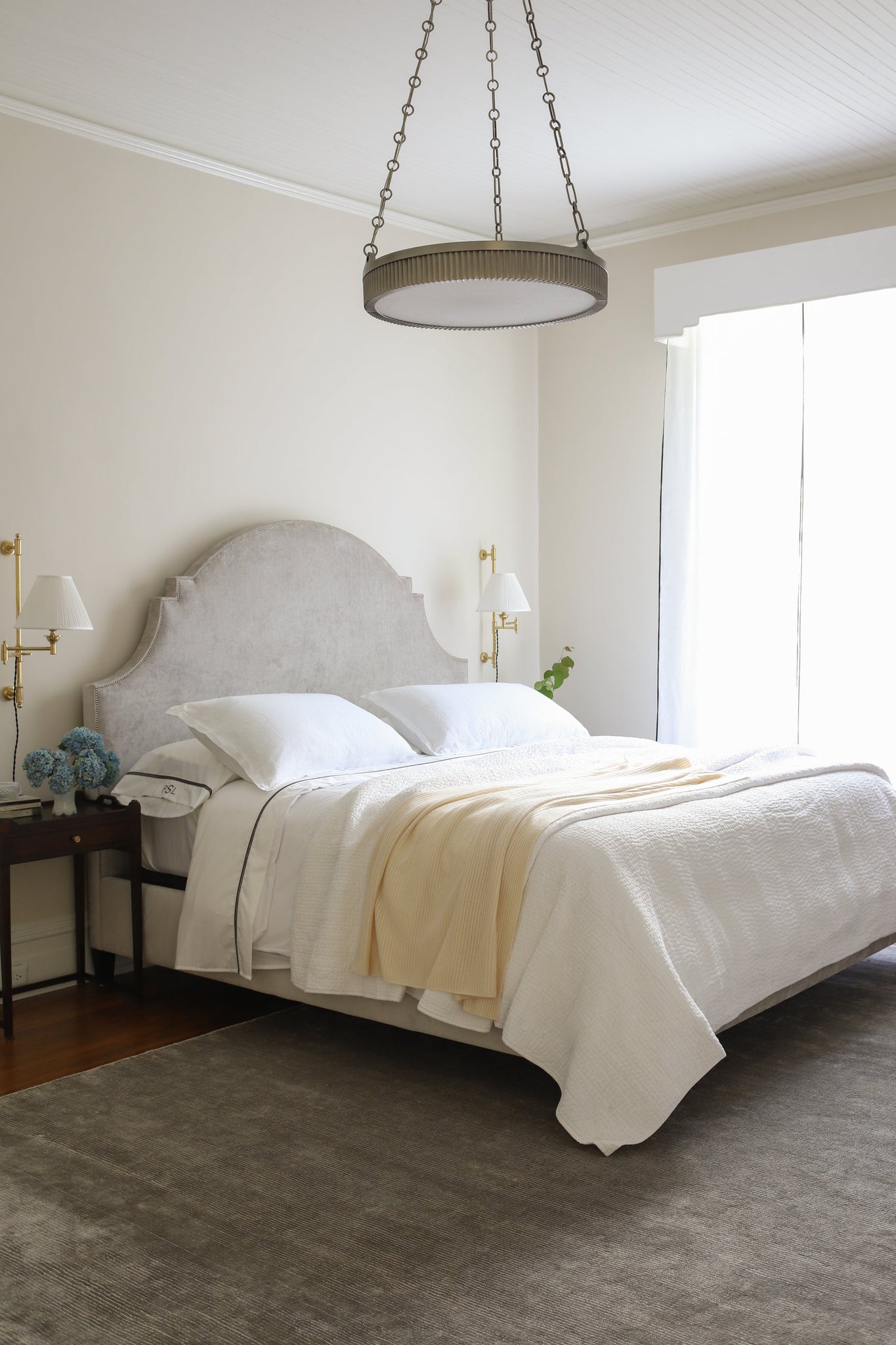 Classic No.1 Plug-In Sconce - Lifestyle [MDS104-AGB]