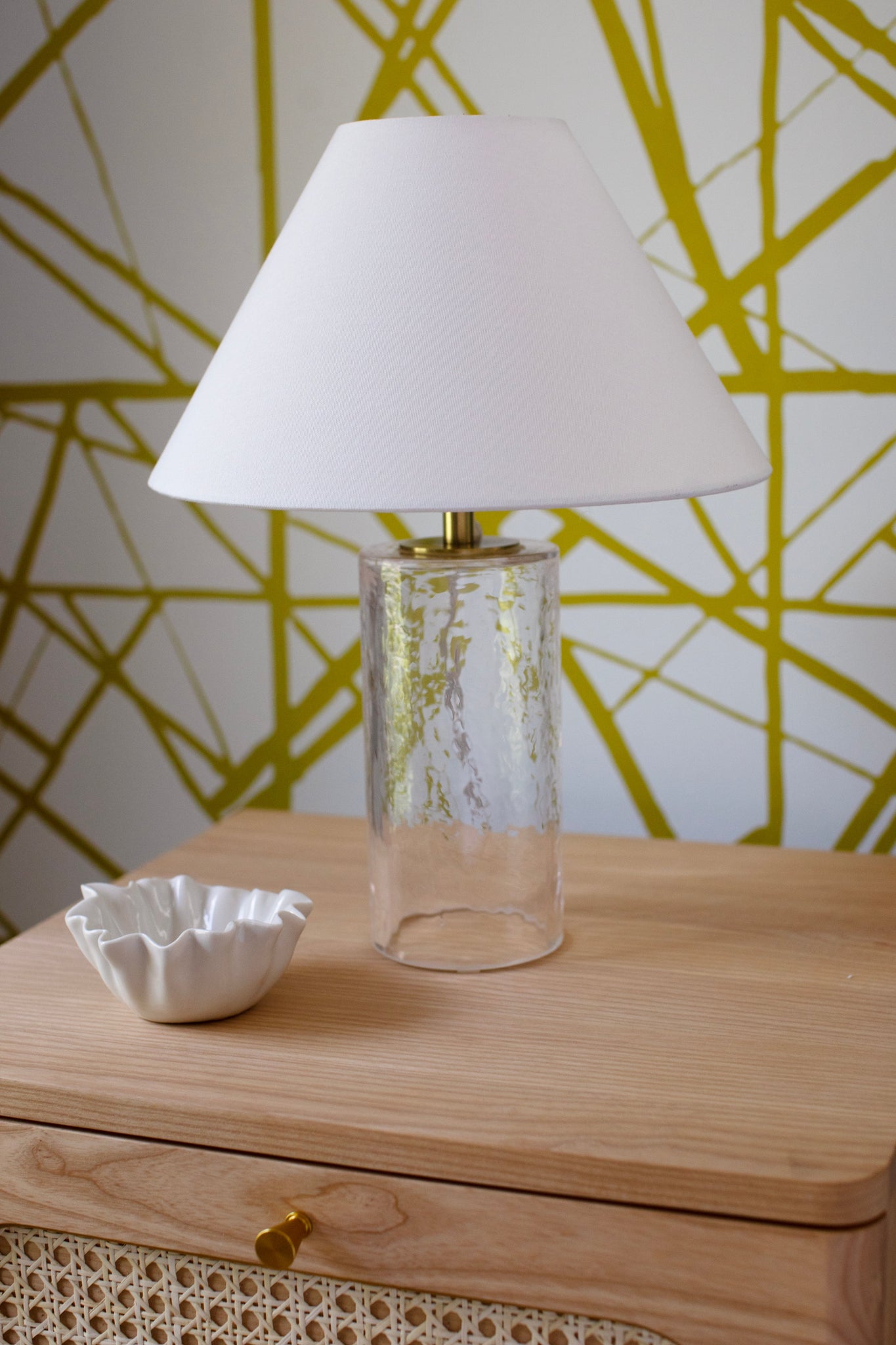 Mandy Table Lamp - Lifestyle [HL971201-AGB]