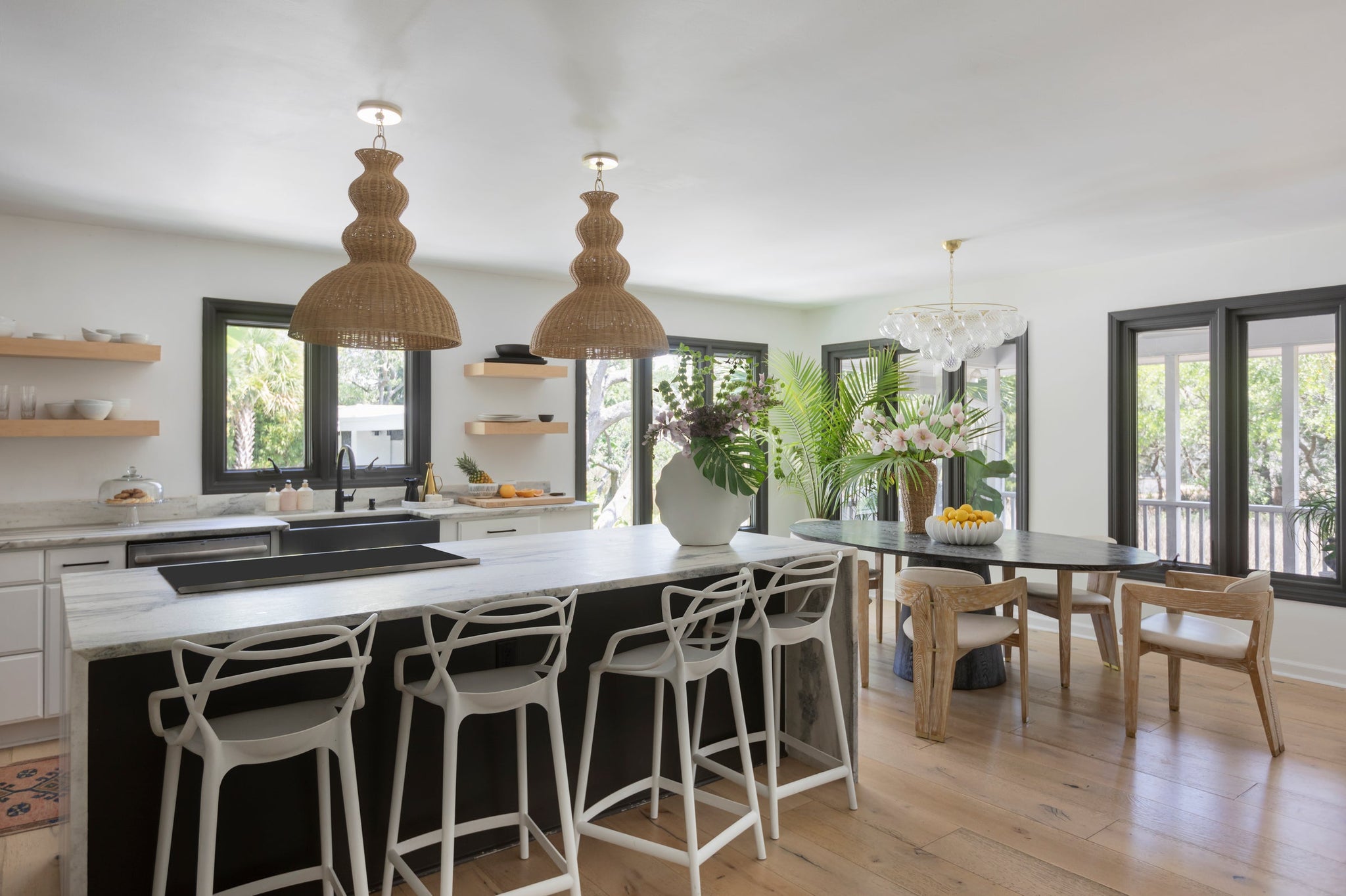 Mayla Pendant 21.25" - Lifestyle [H919701L-AGB]
