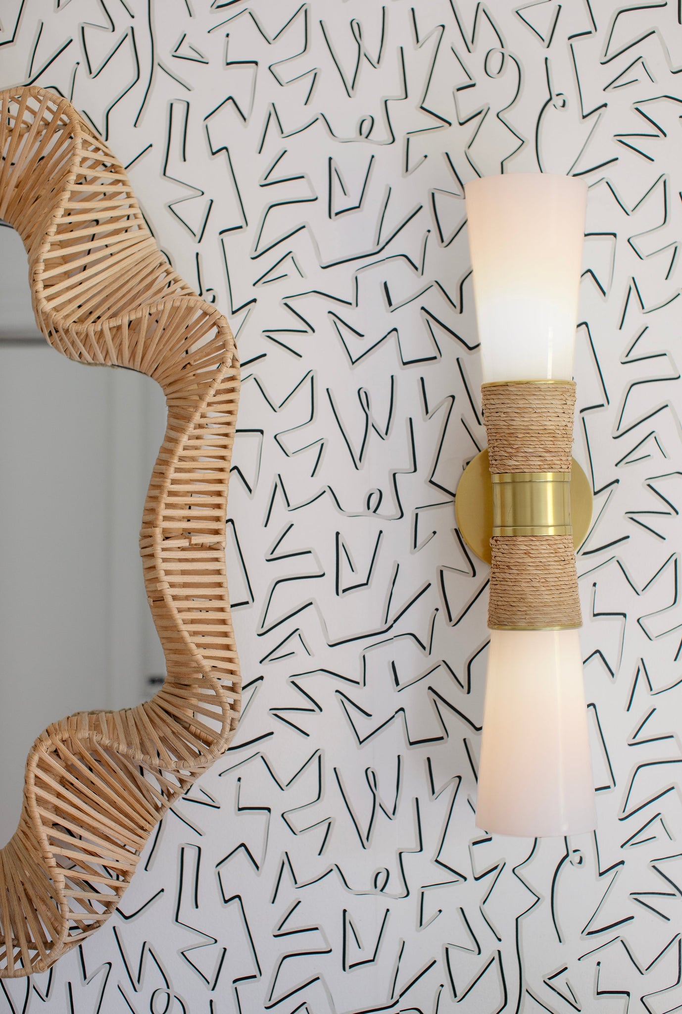 Mica Wall Sconce 4.75" - Lifestyle [H709102-AGB]