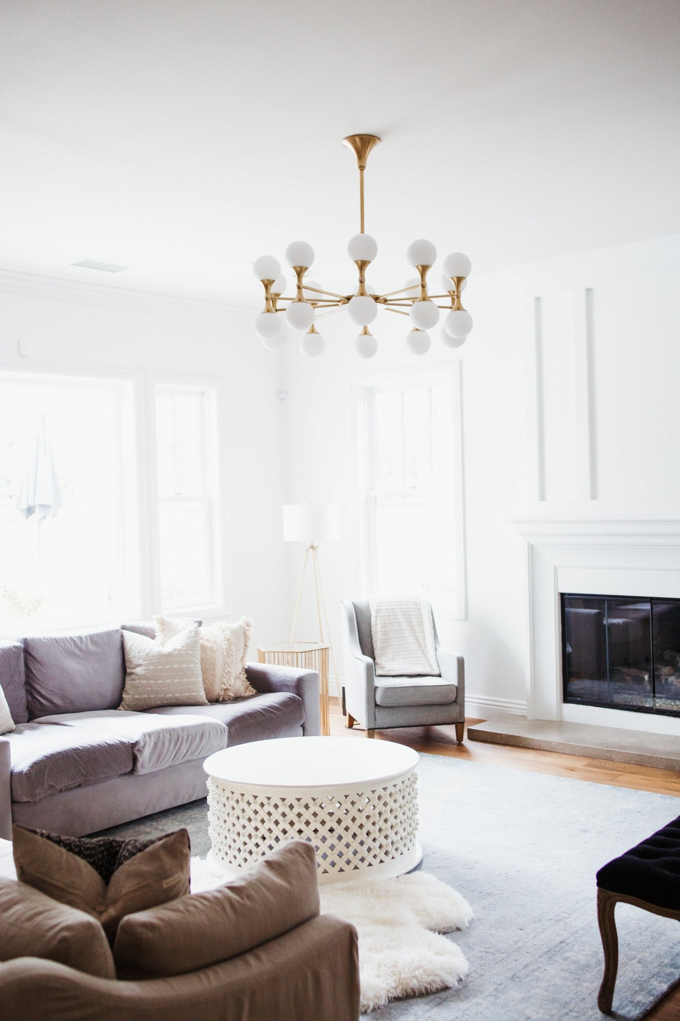 Astoria Chandelier 36" - Alt [3320-AGB]