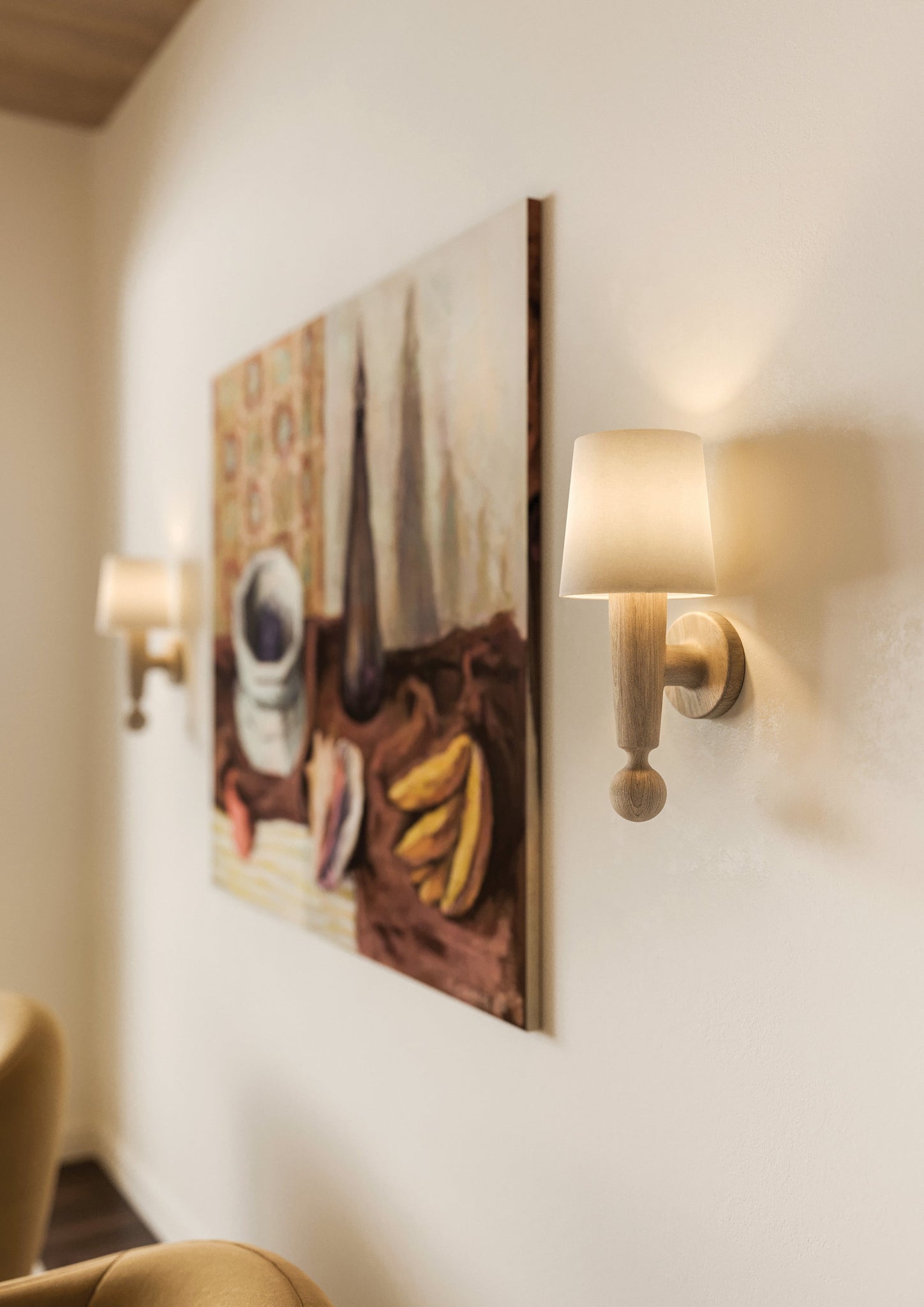 Nola Wall Sconce - Lifestyle [H1018101-AGB]