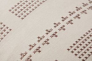 Thomas Natural Pillow - Macro Detail (H)