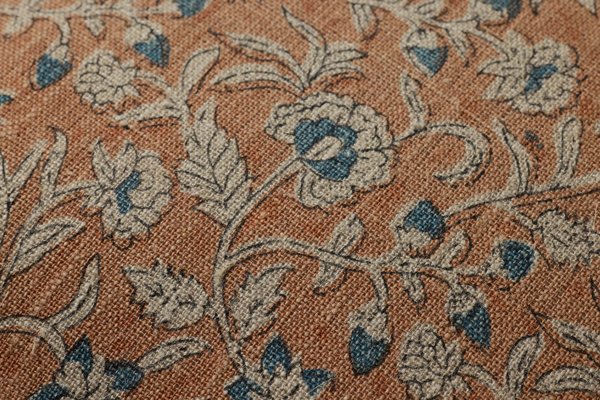 Peach / Multi Pillow - Macro Detail (H)