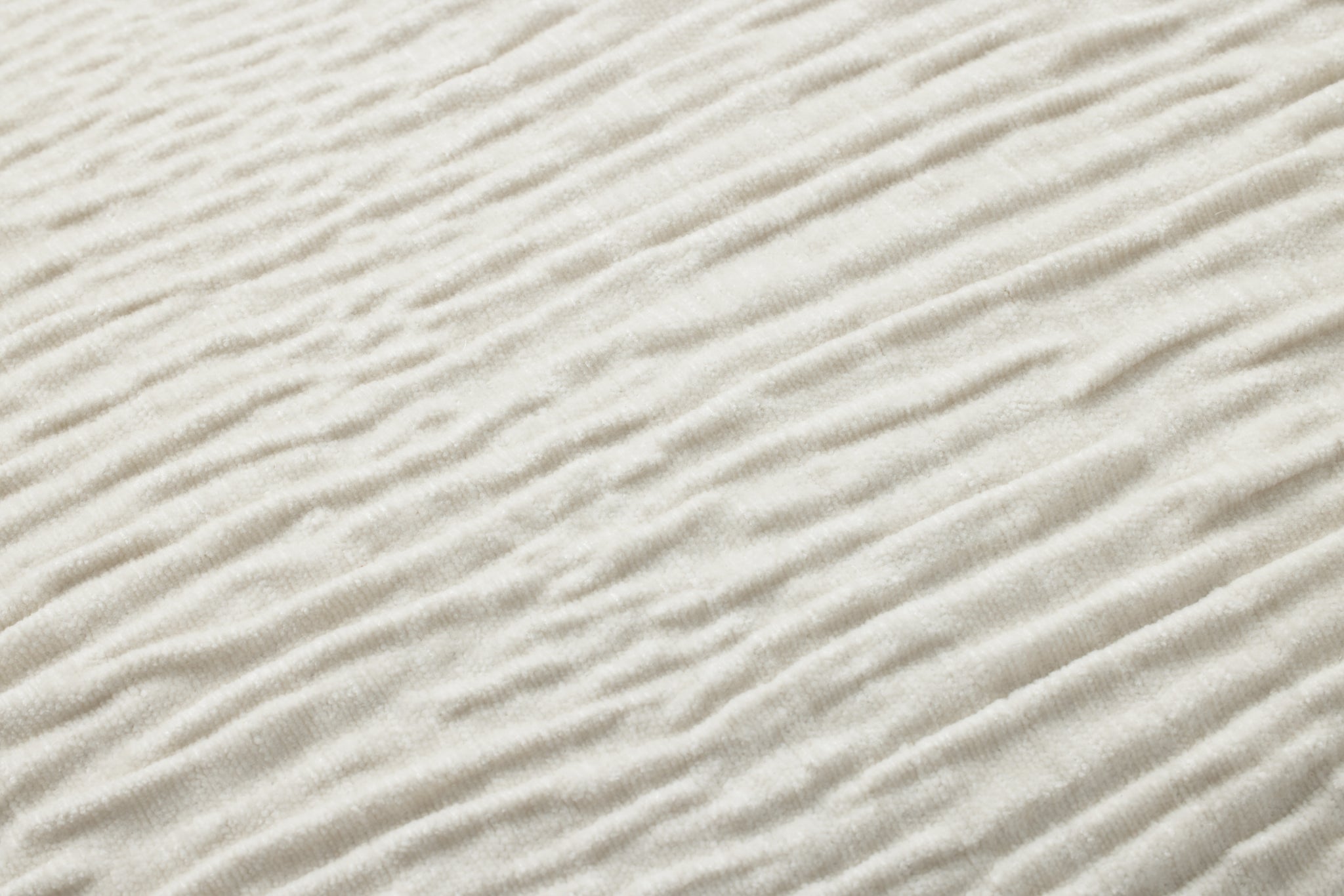Silver Pillow - Macro Detail (H)