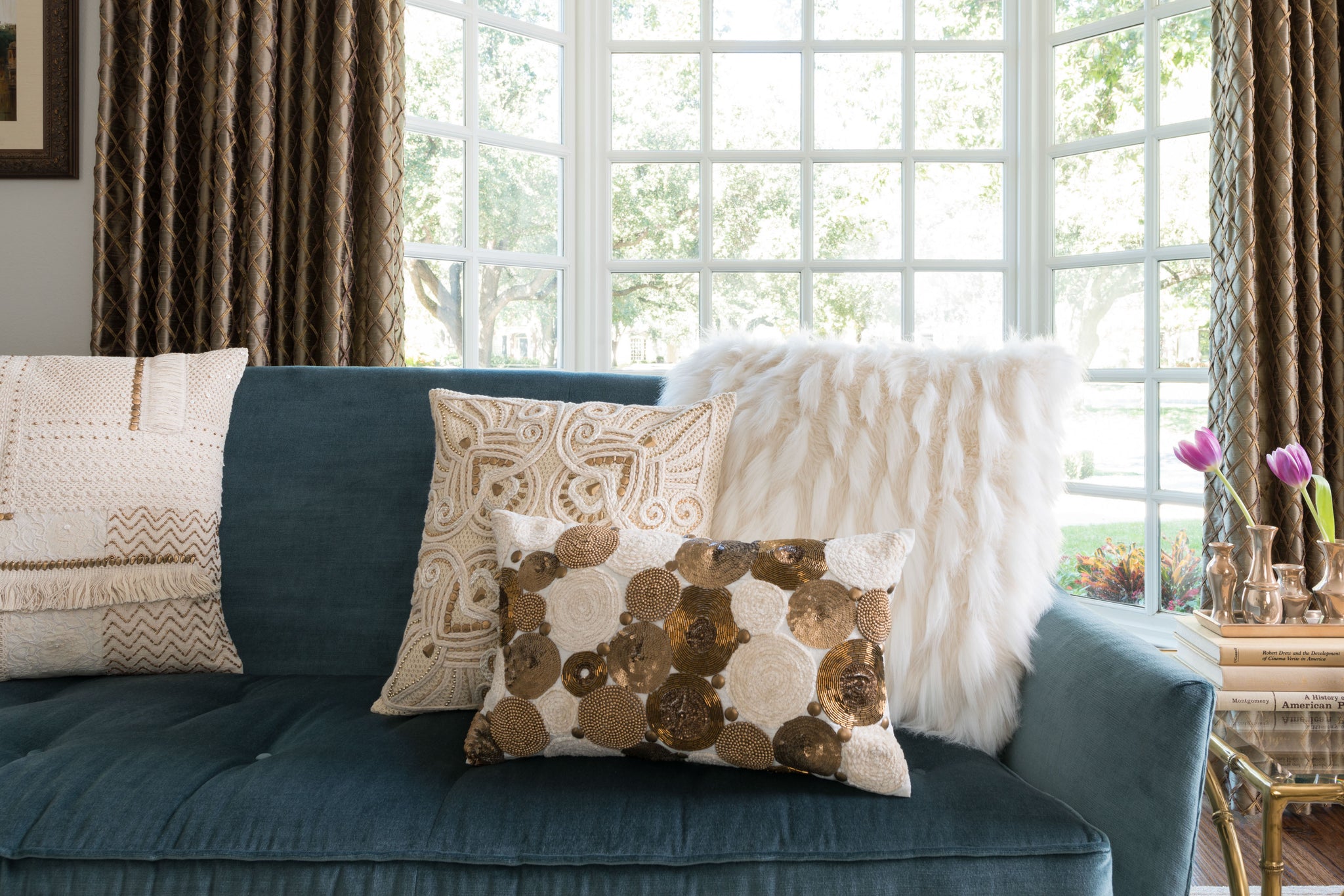 White Pillow - Roomscene #1 (H)