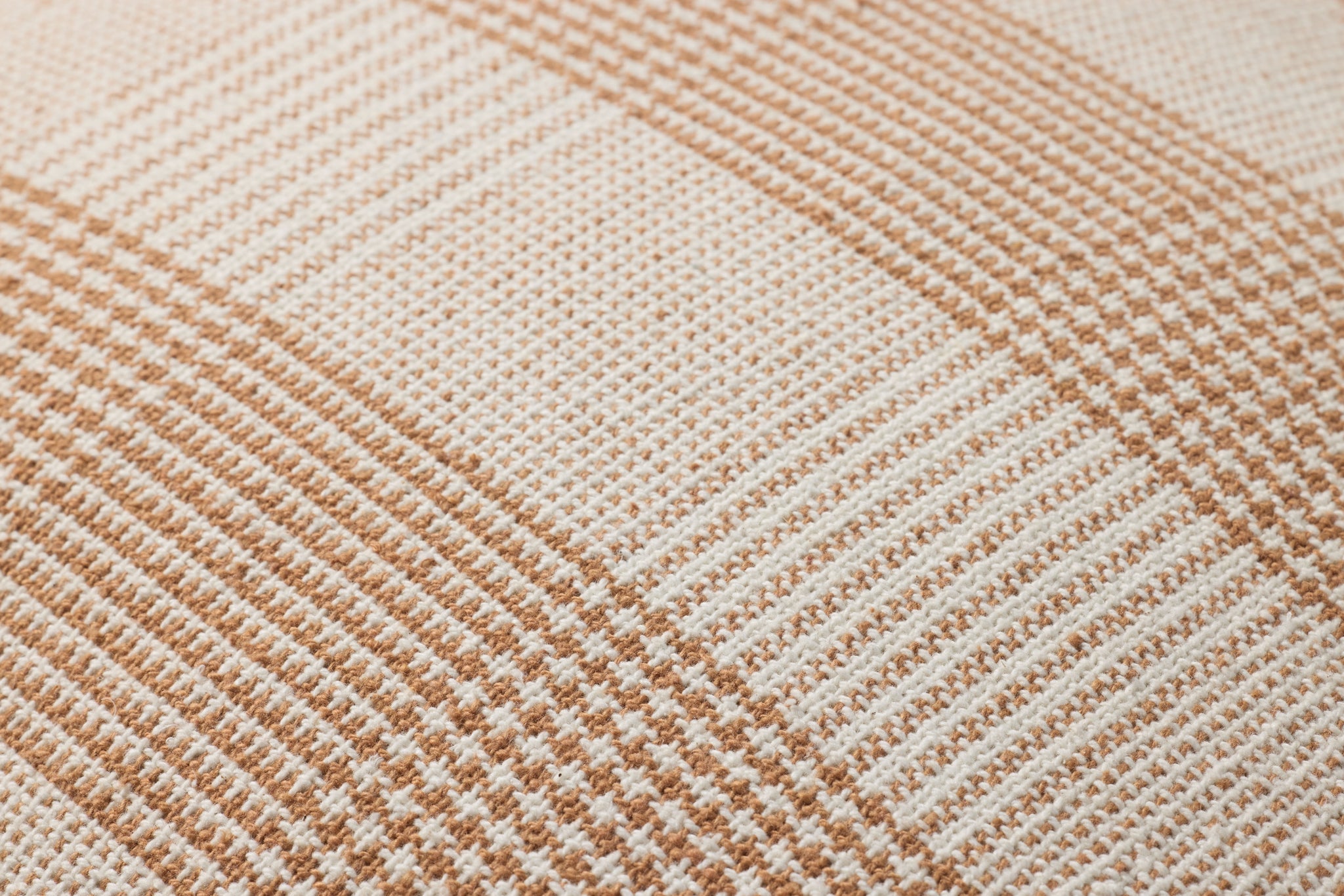Auggie Orange / White Pillow - Macro Detail (H)