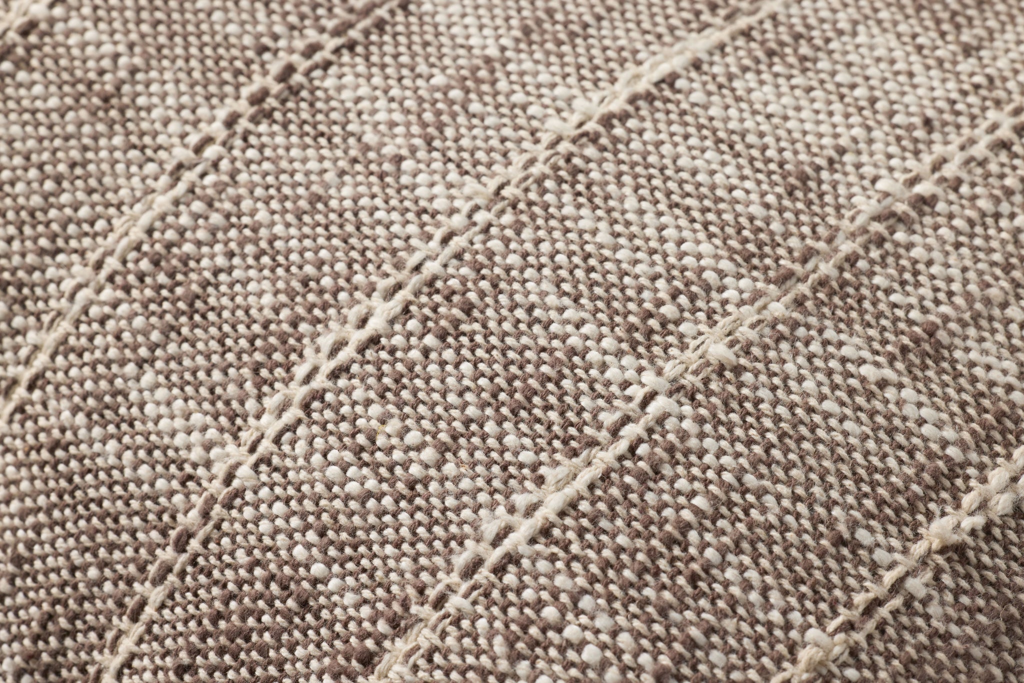 Brown / Ivory Pillow - Macro Detail (H)