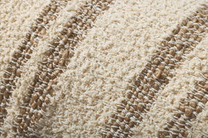 Natural / Tan Pillow - Macro Detail (H)