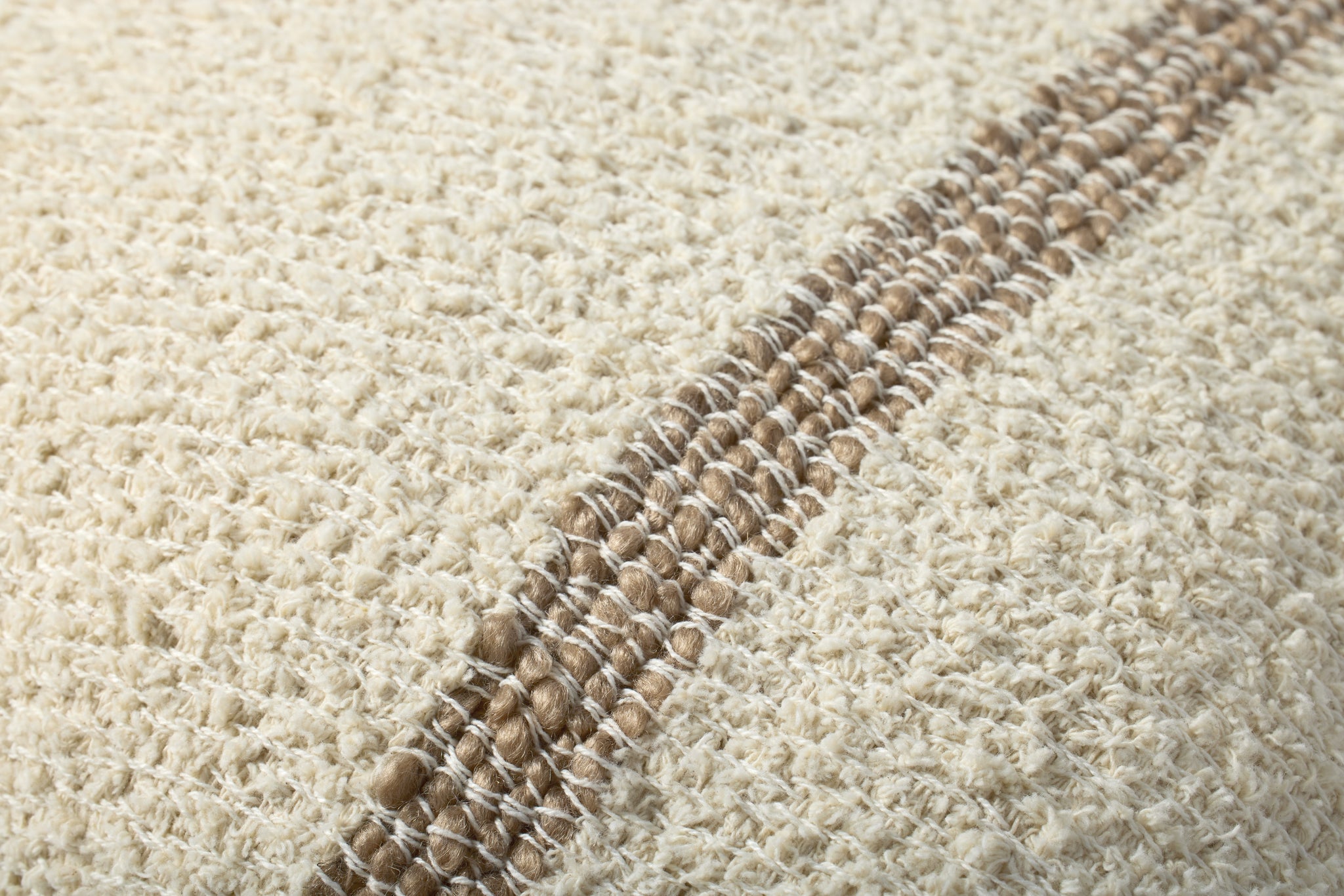 Natural / Tan Pillow - Macro Detail (H)