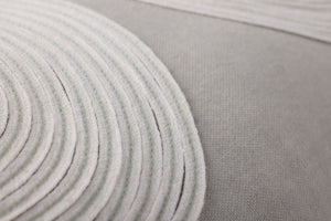 Taupe / Natural Pillow - Macro Detail (H)