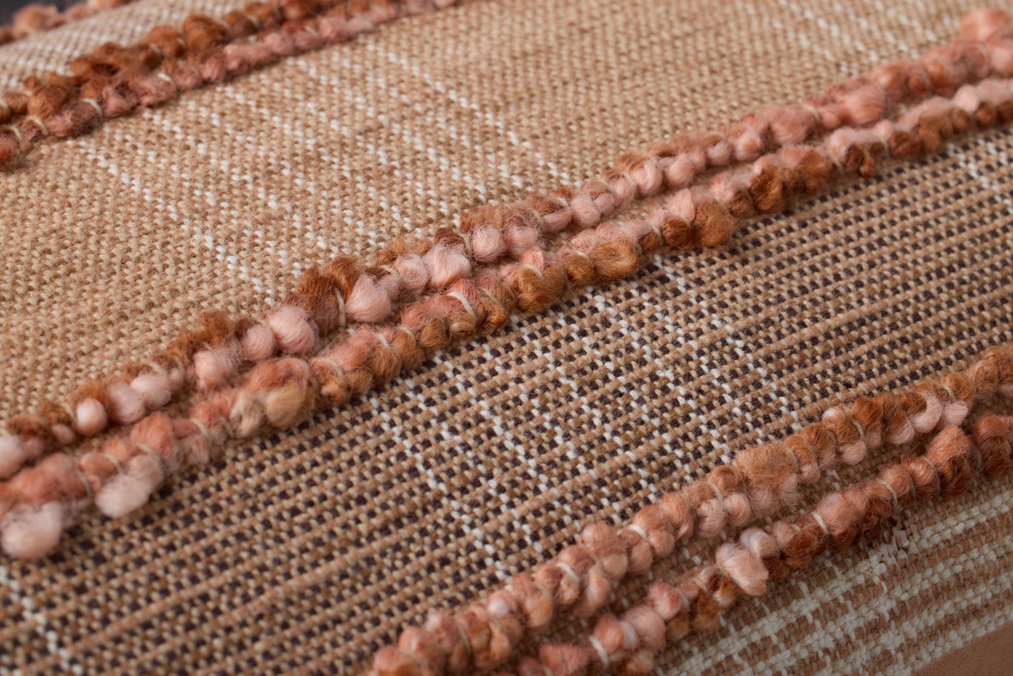 Rust / Multi Pillow - Macro Detail (H)