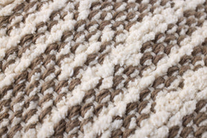 Dark Taupe / Ivory Pillow - Macro Detail (H)