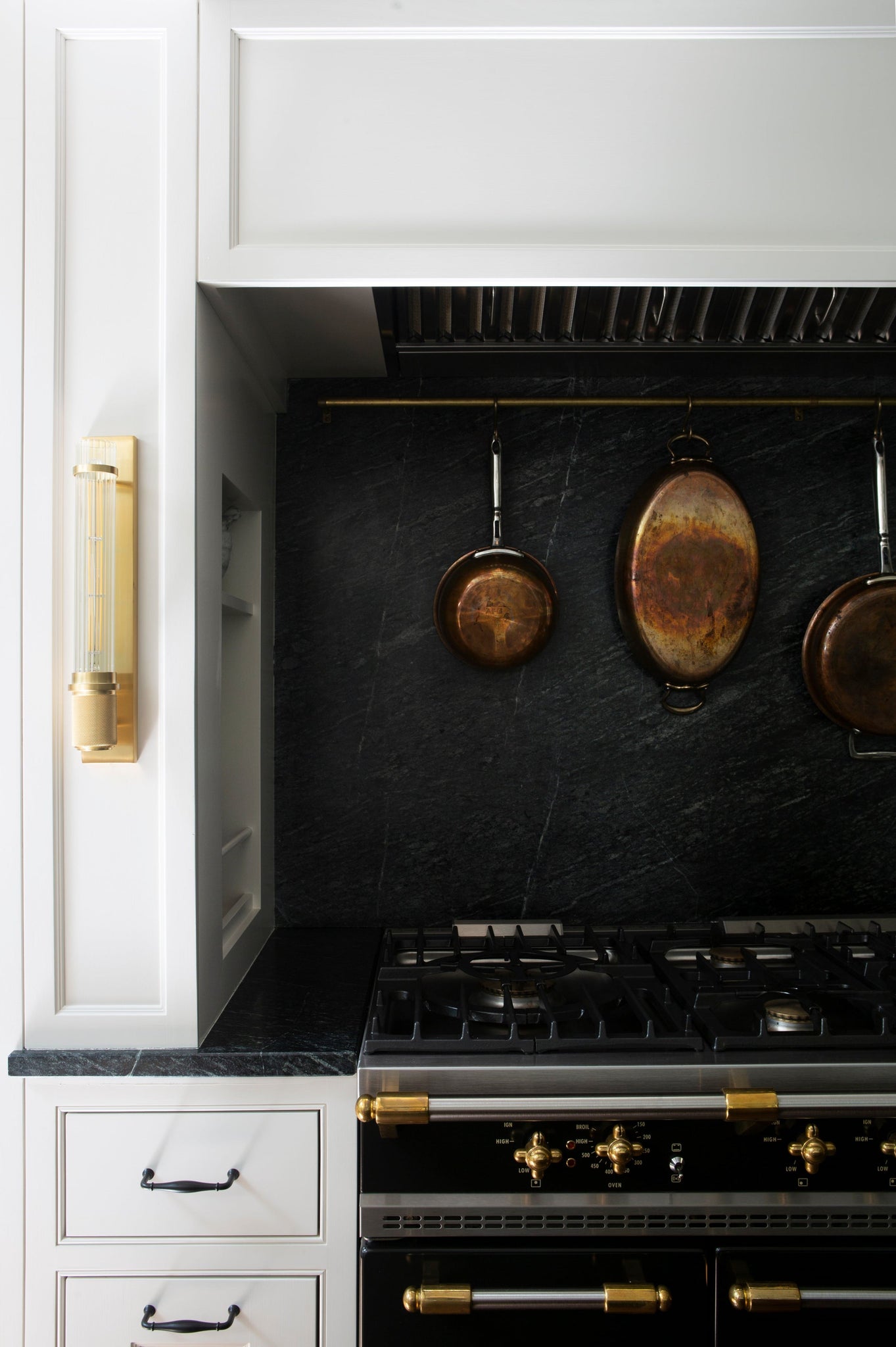 Shaw Wall Sconce - Lifestyle [1200-AGB]
