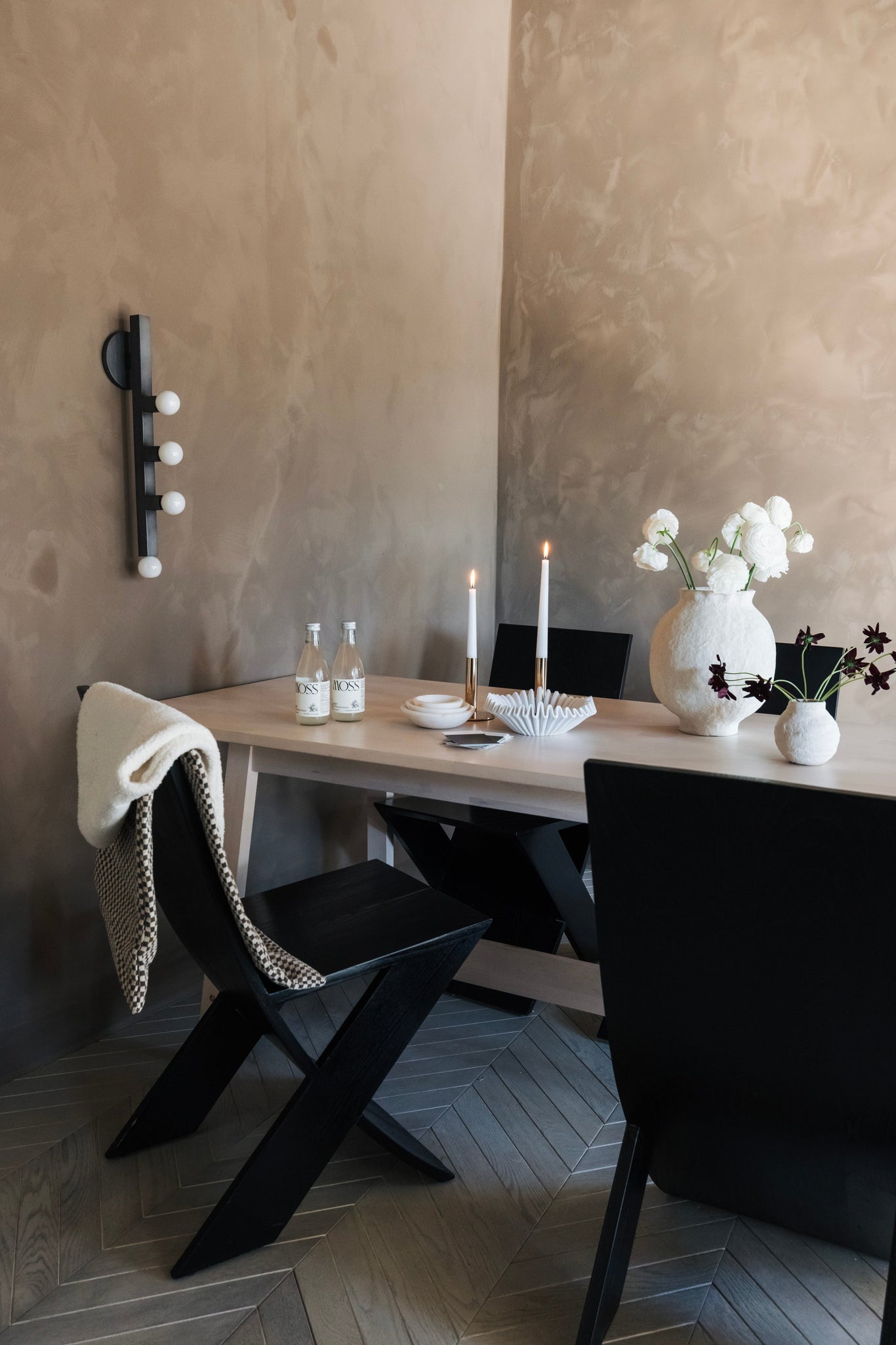 Sutter Wall Sconce - Lifestyle [H823104-GRA]
