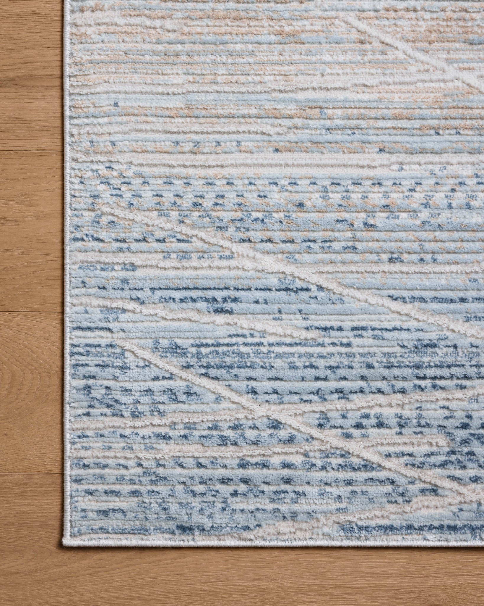 Townes Natural / Sky - Corner on Wood (V)