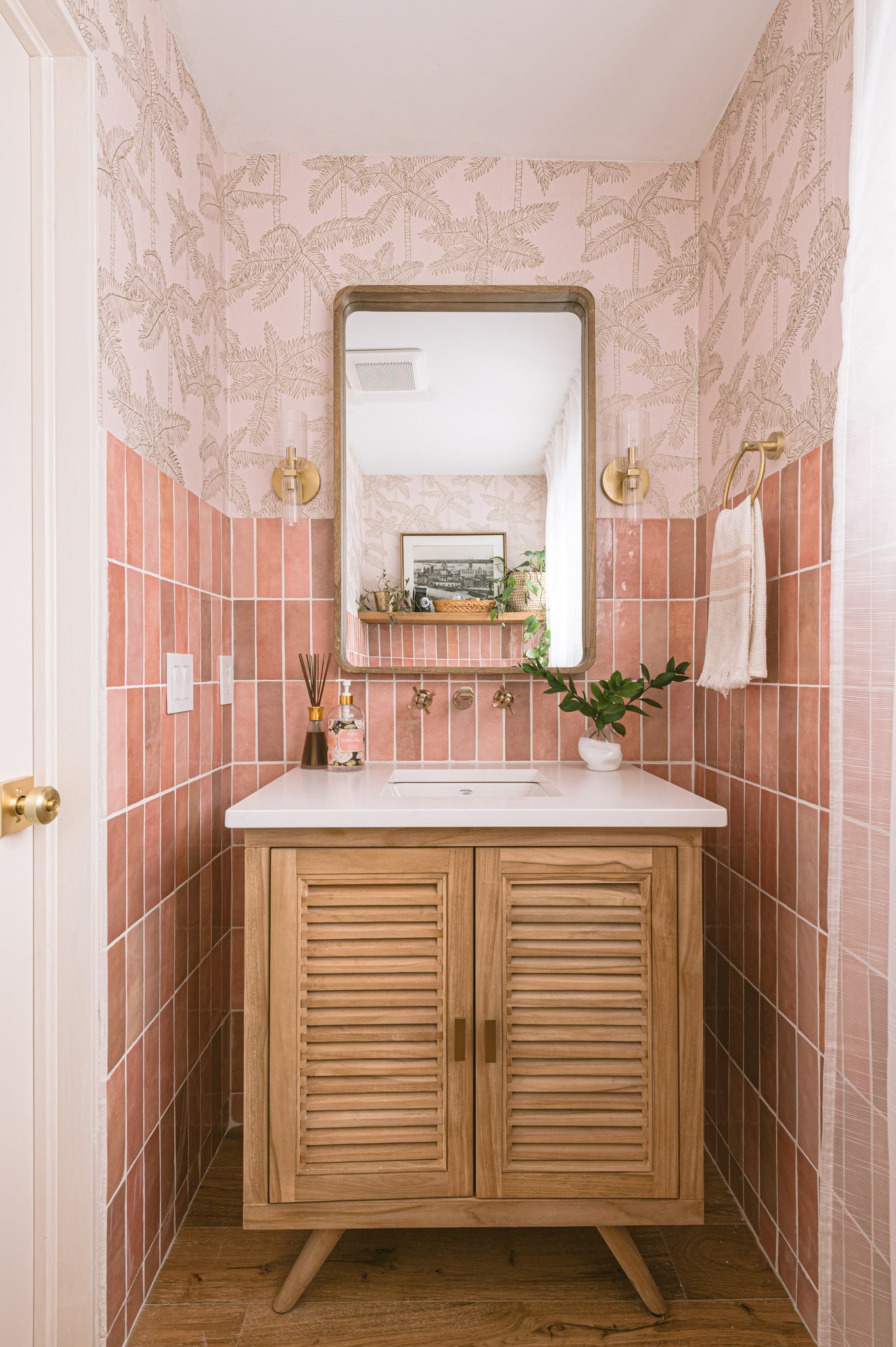 Tabitha Bath And Vanity 4.75" - Lifestyle [H384301-AGB]