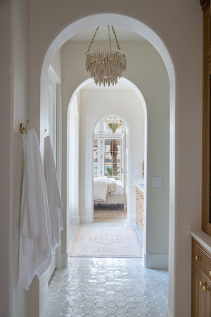 Tiffany Chandelier 18.25" - Lifestyle [H805701-AGB]