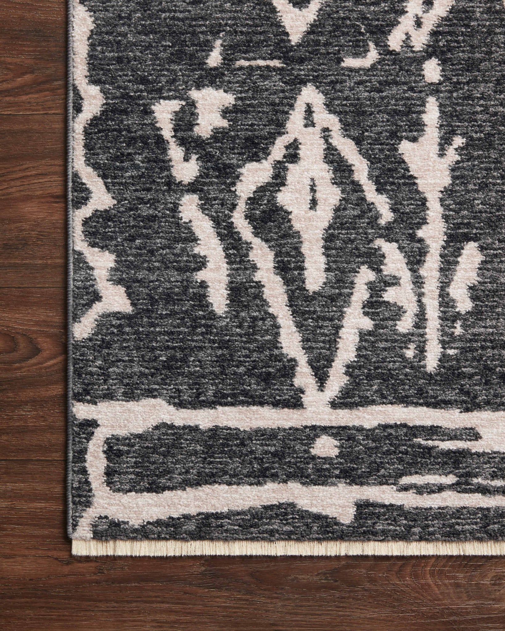 Vance Charcoal / Dove - Corner on Wood (V)