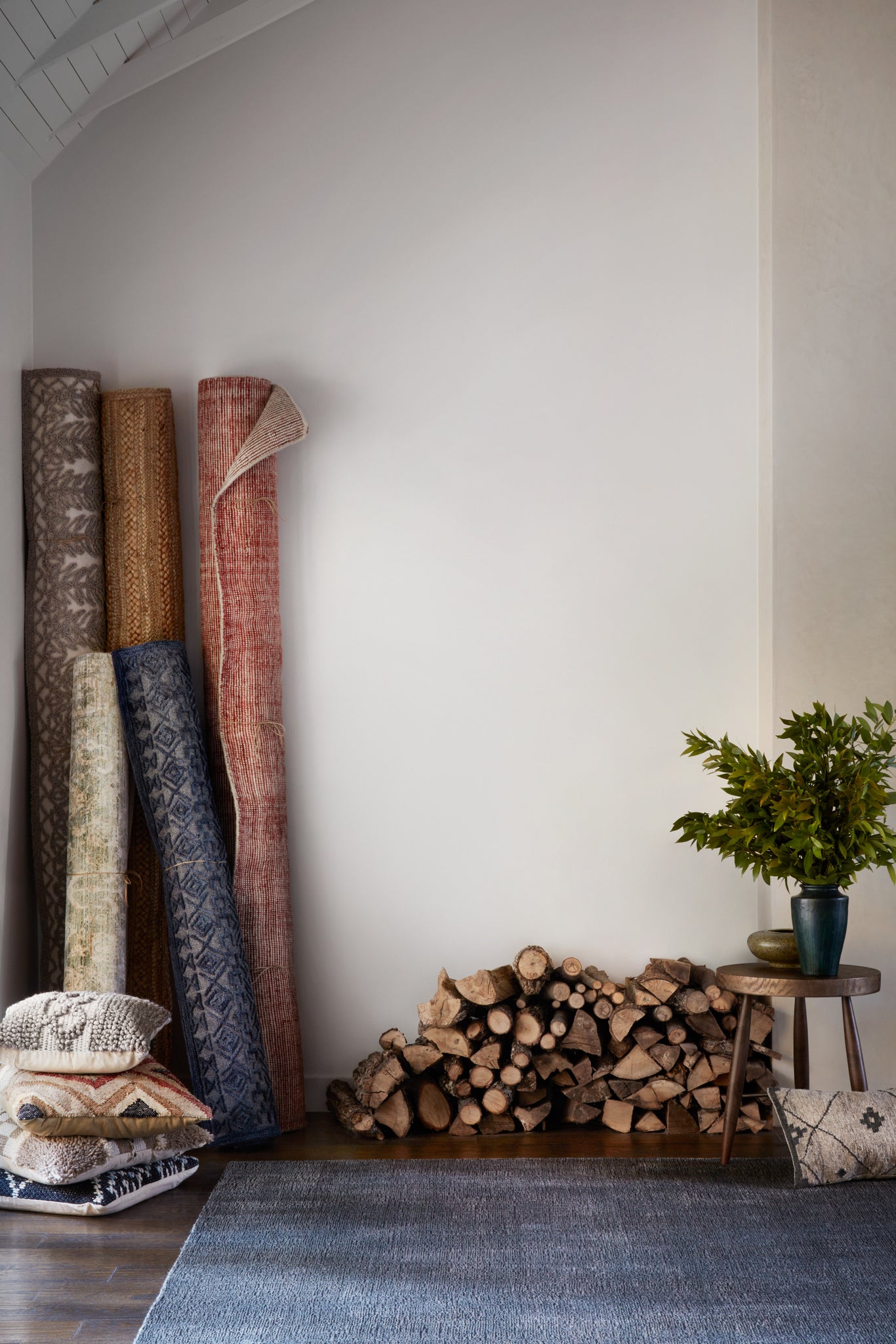 angle view of Villa Rust luxury Rug
