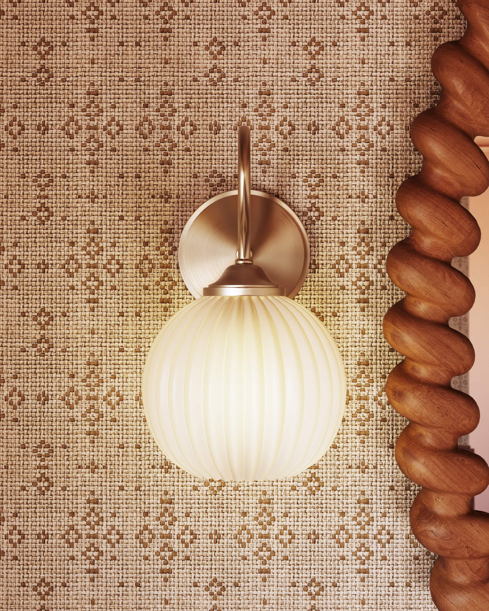 Vida Wall Sconce - Lifestyle [H1130101-PBR]