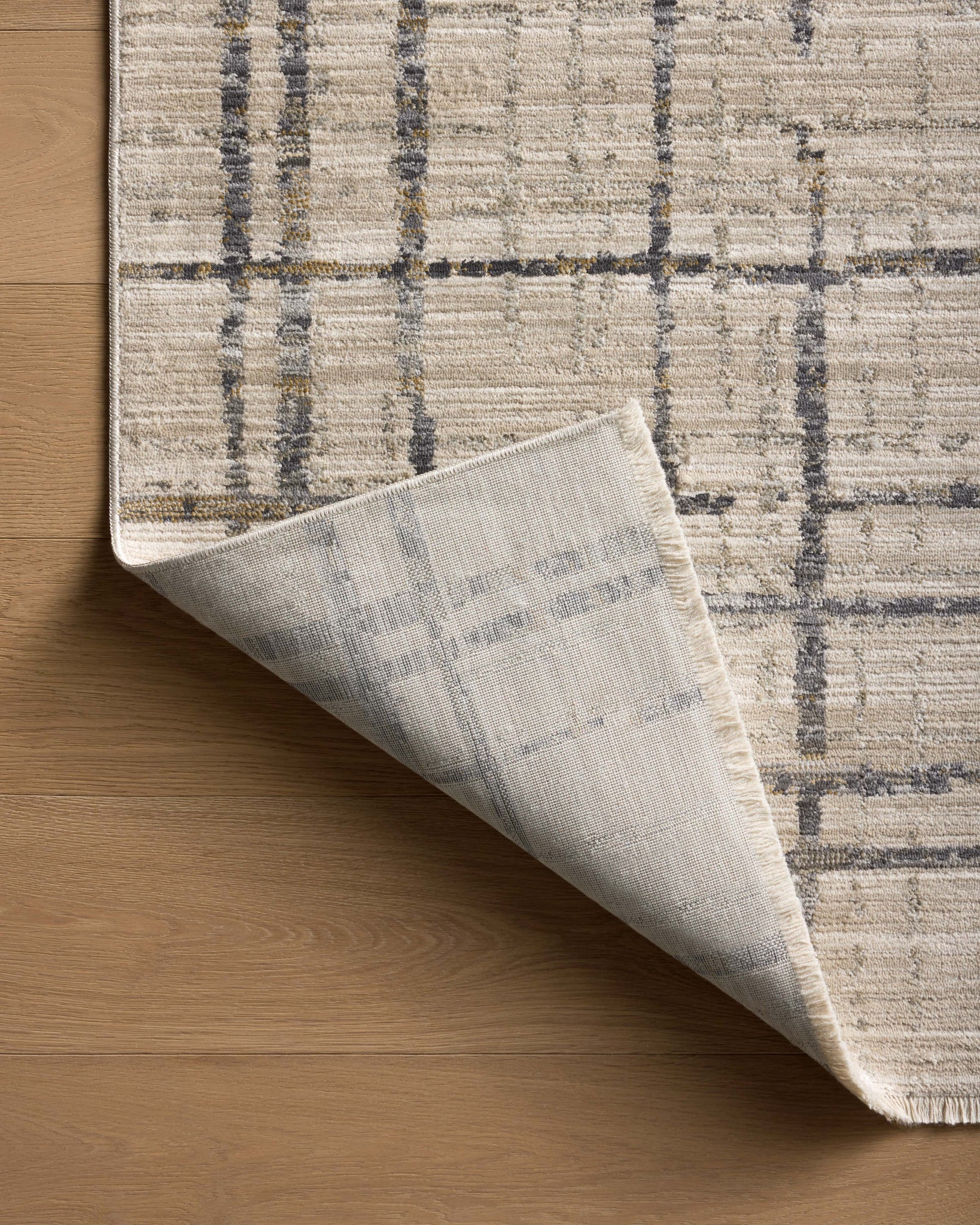 Wade Beige / Midnight - Corner on Wood Flipped (V)