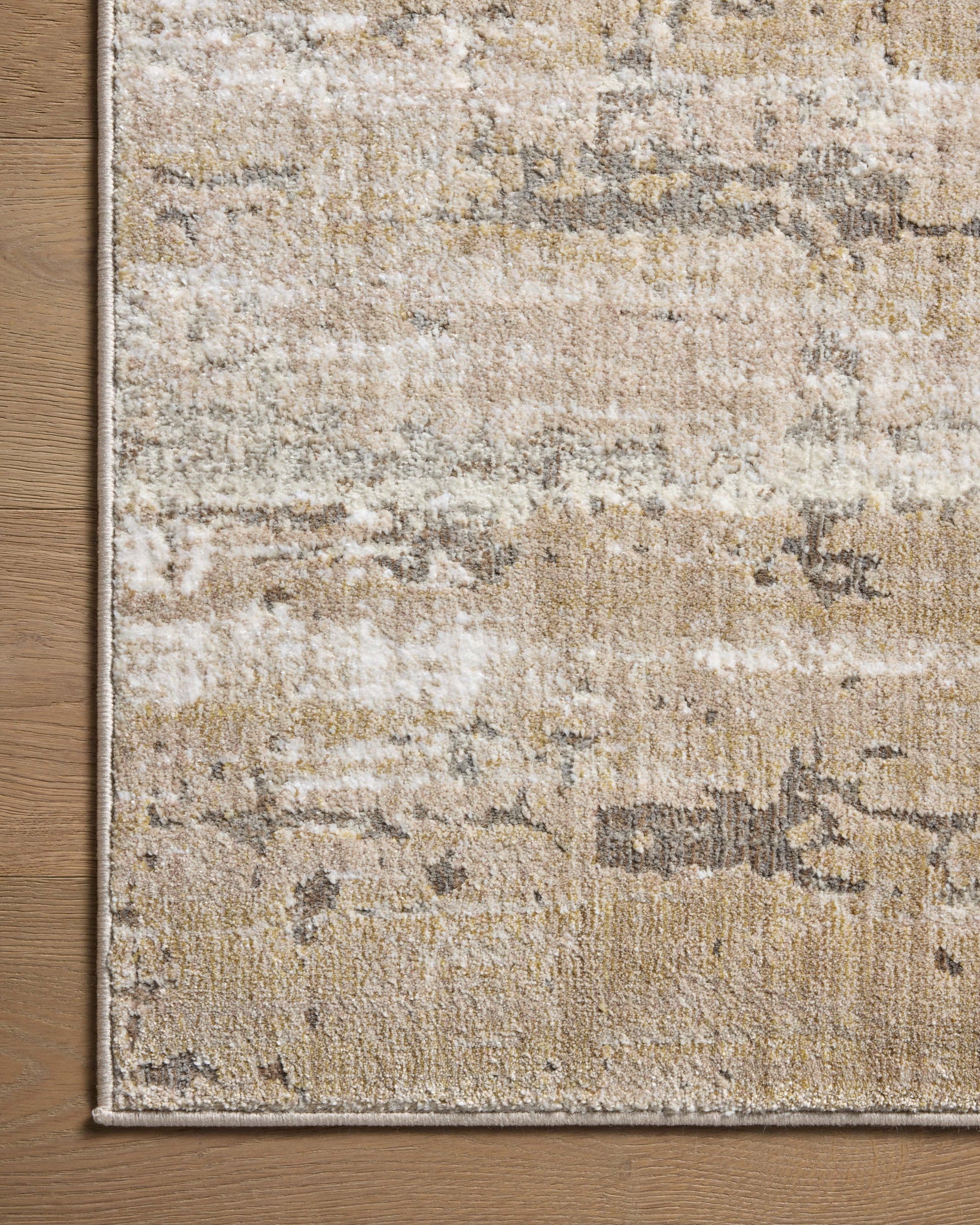 Wyatt Natural / Ivory - Corner on Wood (V)