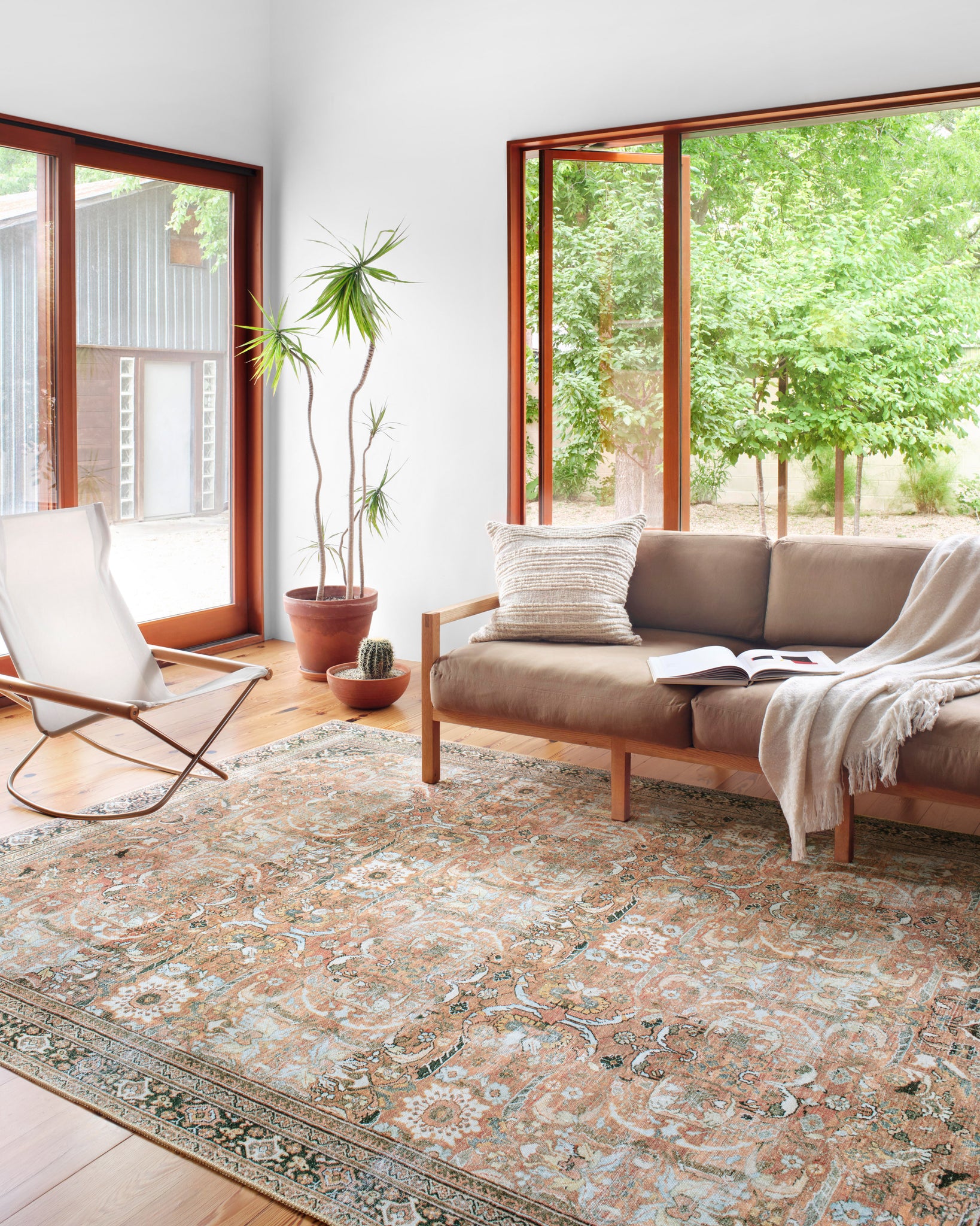 Wynter Auburn / Multi - Roomscene #1 (V)