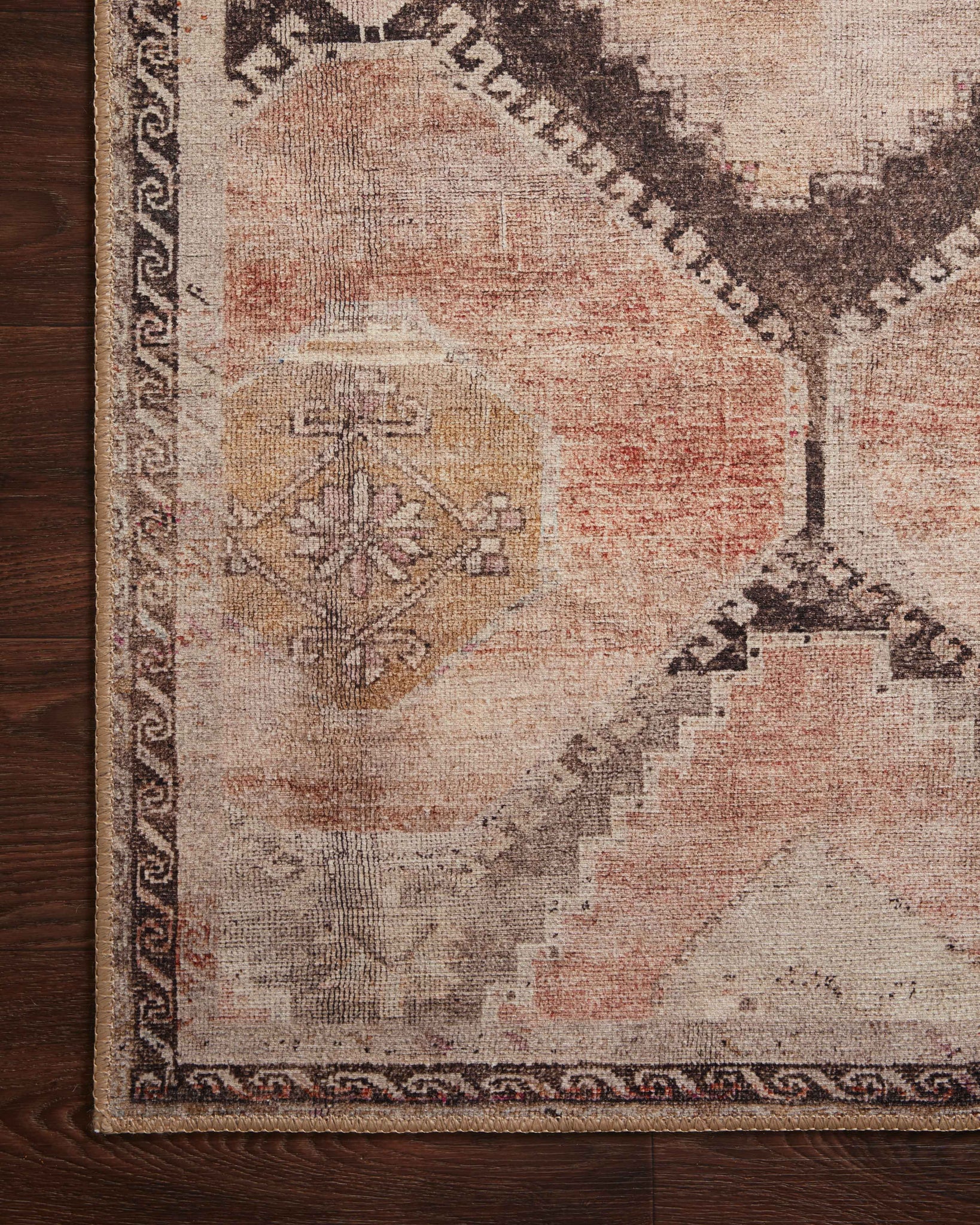 Wynter Graphite / Blush - Corner on Wood (V)