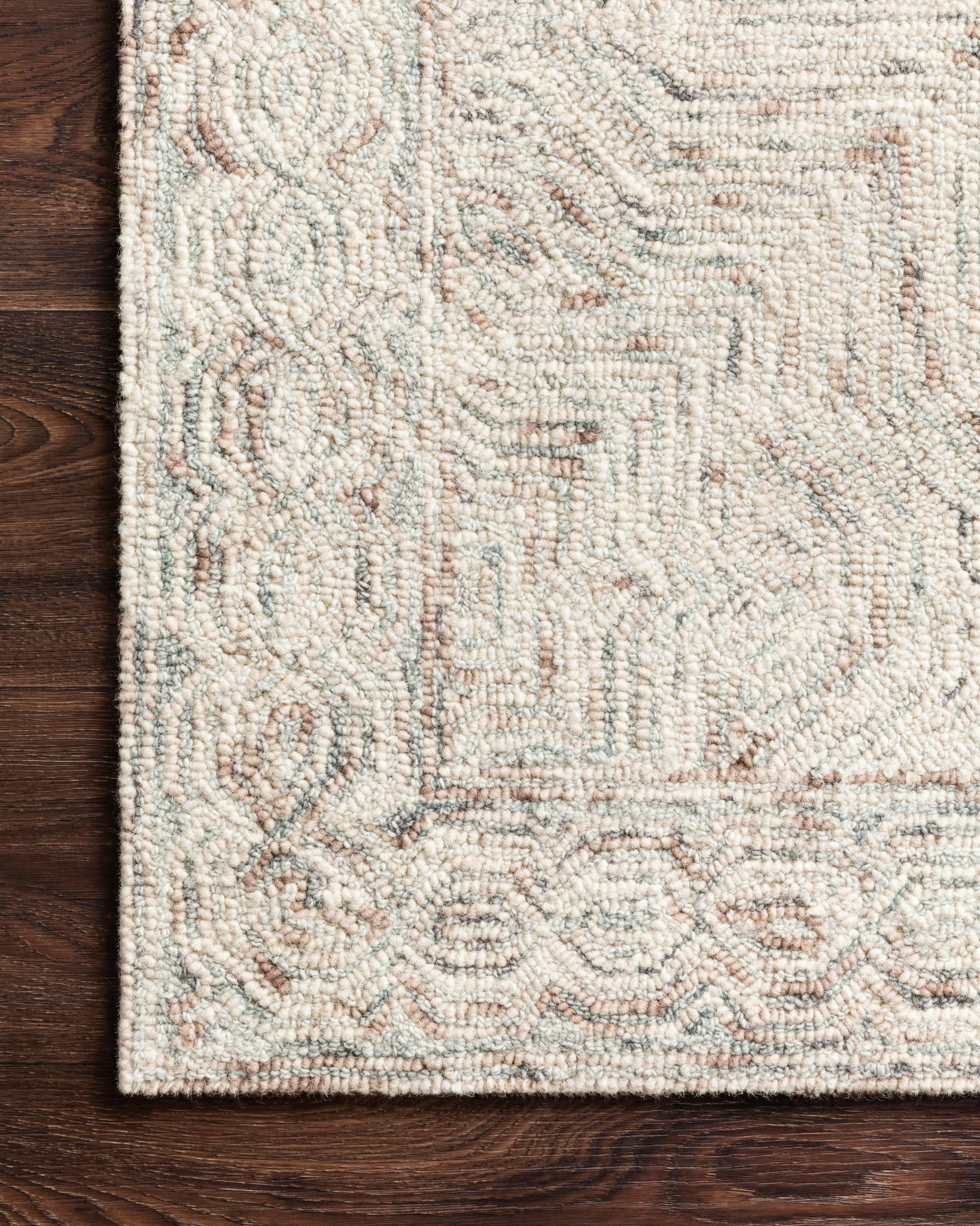 Ziva Neutral - Corner on Wood (V)