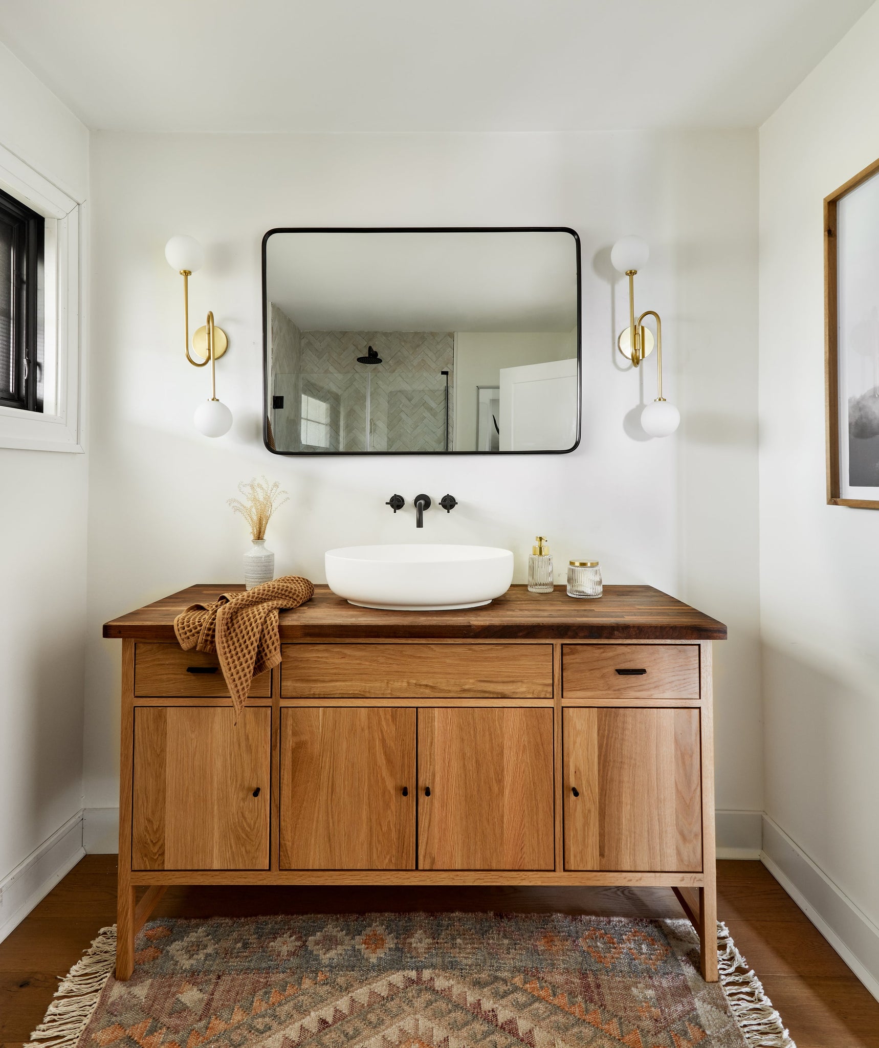 Zani Wall Sconce - Lifestyle [H655102A-AGB]