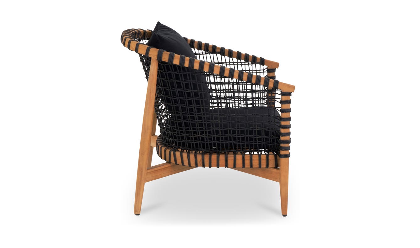 lifestyle view of Kuna Outdoor Lounge Chair Black luxury Chair
