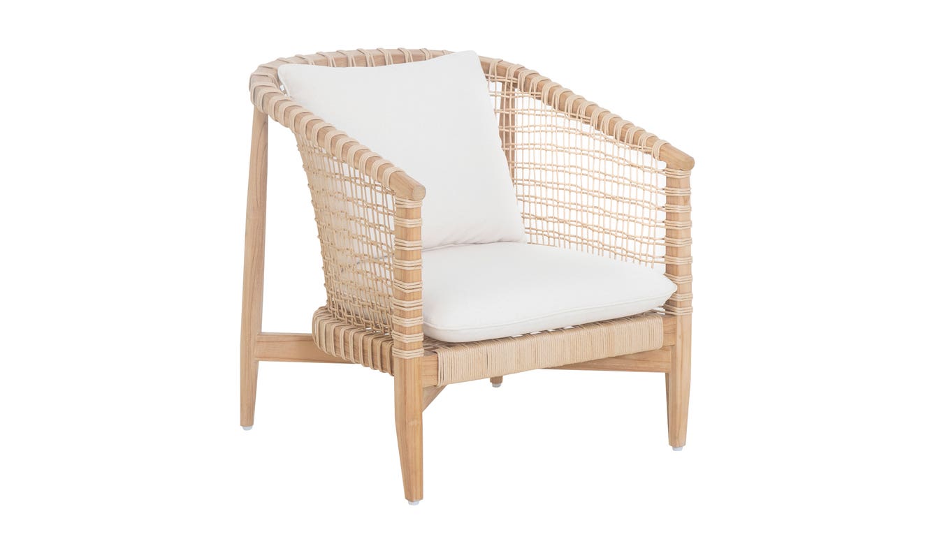side view of Kuna Outdoor Lounge Chair Natural luxury Chair