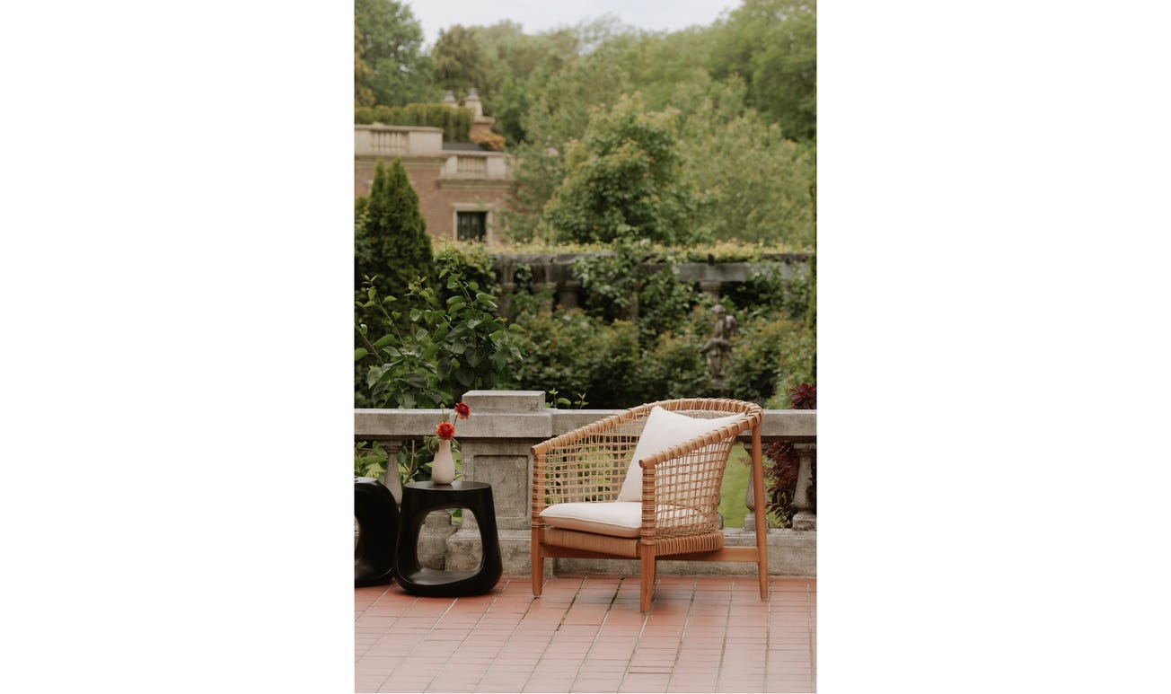 angle view of Kuna Outdoor Lounge Chair Natural luxury Chair
